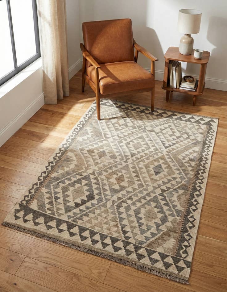 Detail image of 3' 9 x 5' 4 Hand Woven Kilim Maymana Wool Rug