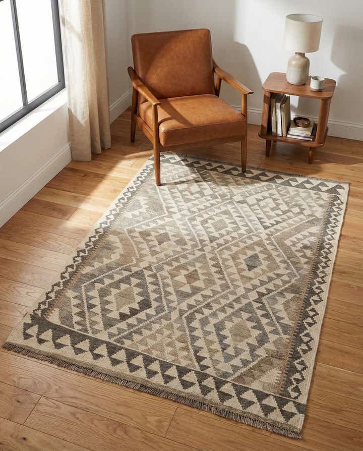 3' 9 x 5' 4 Hand Woven Kilim Maymana Wool Rug