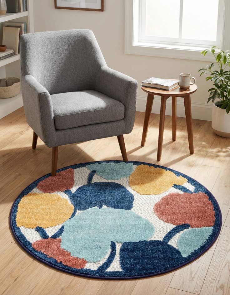 Detail image of 3' 3 x 3' 3 Washable Belize Indoor / Outdoor Round Rug