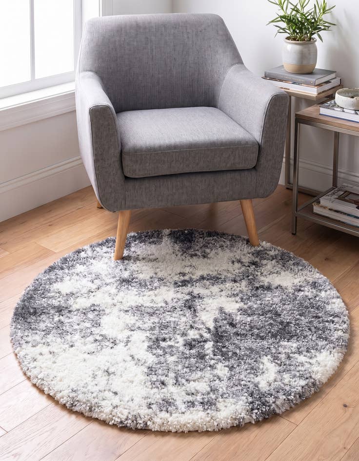 Detail image of 4' x 4' Soft Touch Shag Round Rug