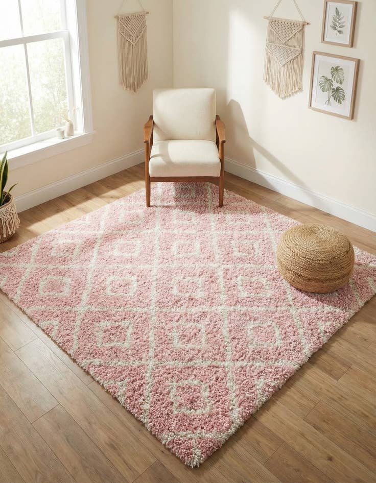Detail image of 6' x 6' Trellis Shag Square Rug