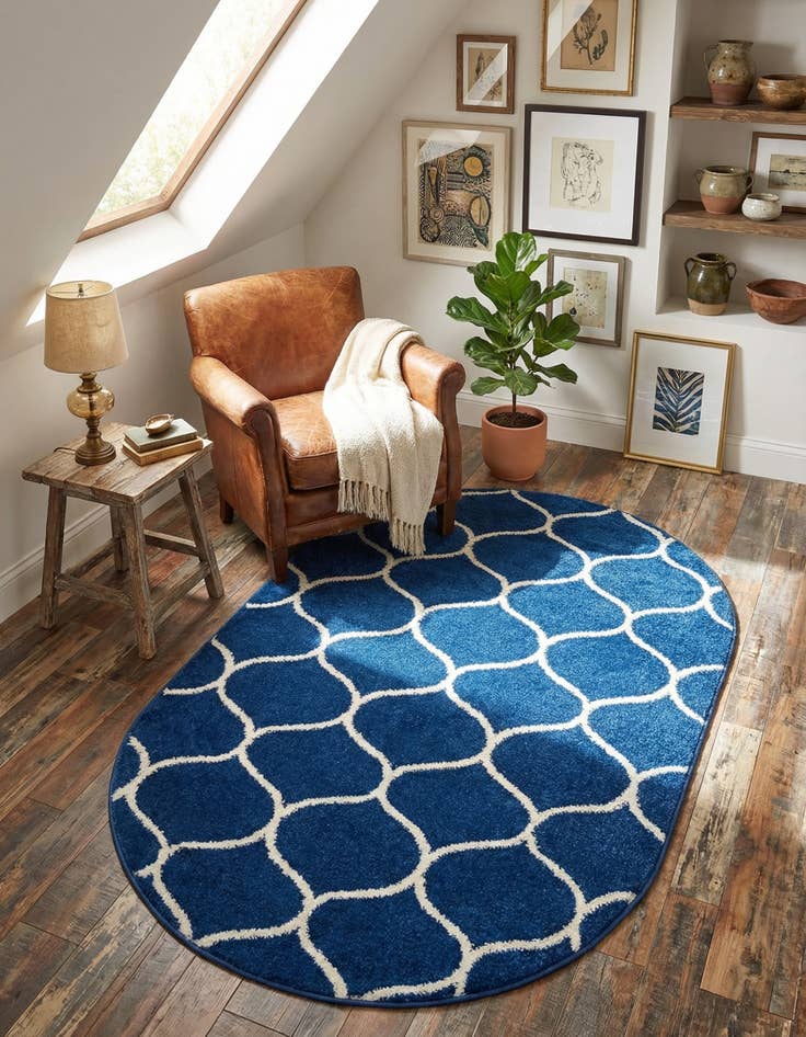 Detail image of 3' x 5' 3 Trellis Frieze Oval Rug