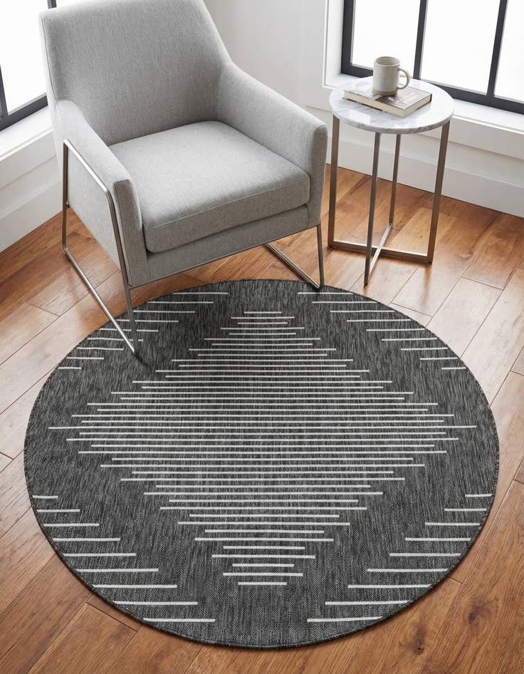 Detail image of 4' x 4' Washable Modern Indoor / Outdoor Round Rug