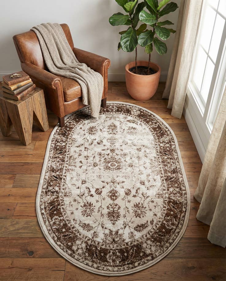 Detail image of 4' x 6' Himalaya Oval Rug