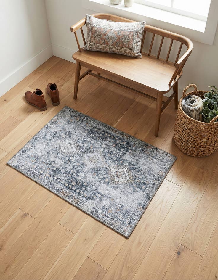 Detail image of 2' x 3' Yara Rug