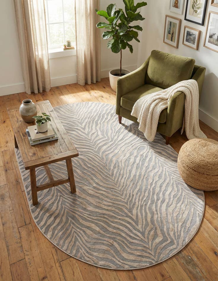 Detail image of  5' 3 x 8' Finsbury Oval Rug