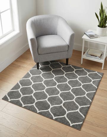 3' x 3' Lattice Frieze Square Rug
