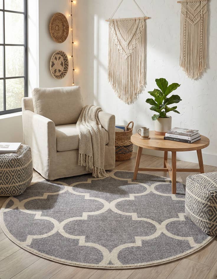 Detail image of 8' x 8' Lattice Round Rug
