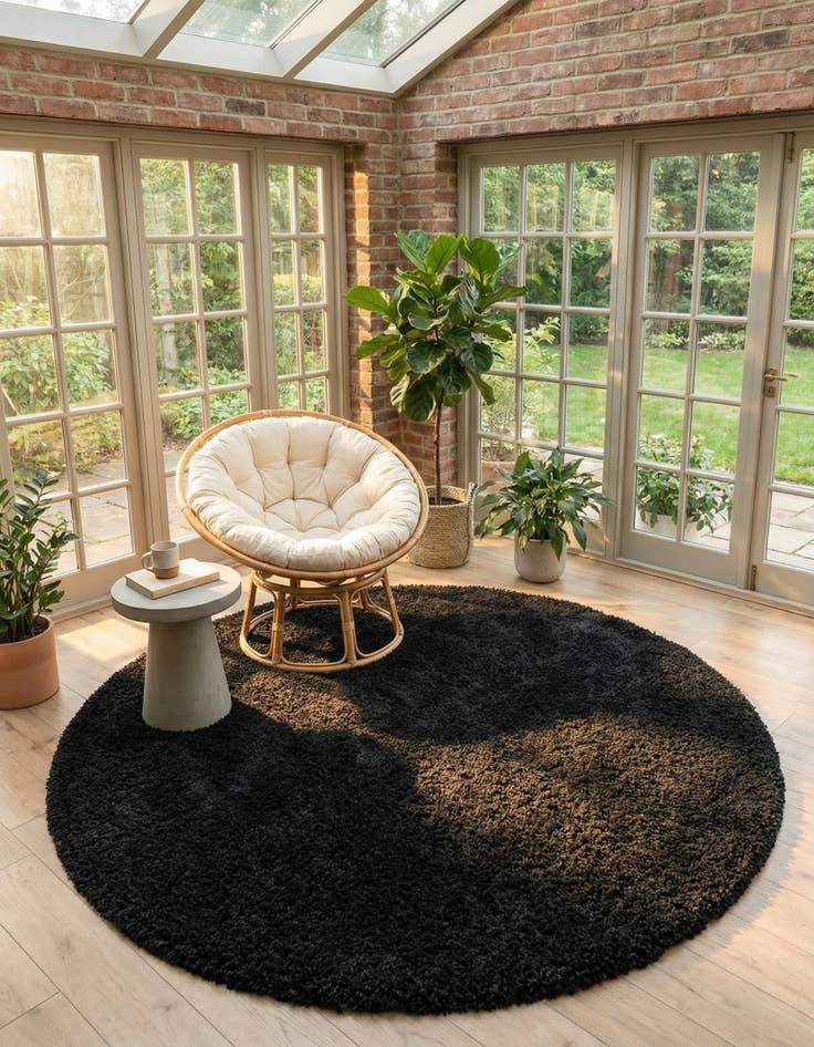 Detail image of 7' x 7' Solid Shag Round Rug