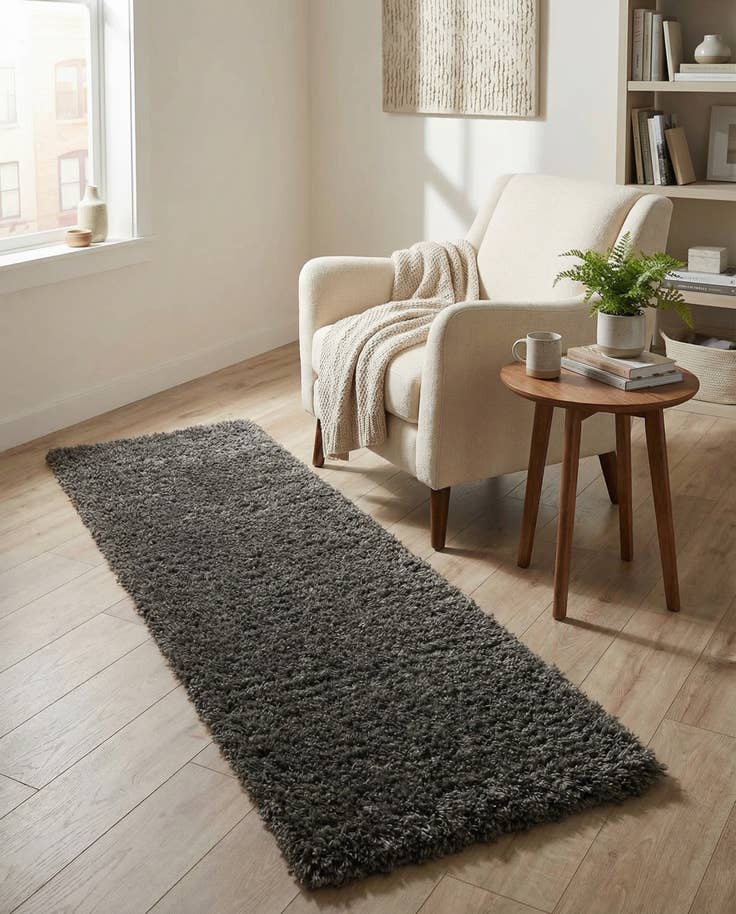 Detail image of 2' x 6' Marilyn Monroe™ Shag Runner Rug