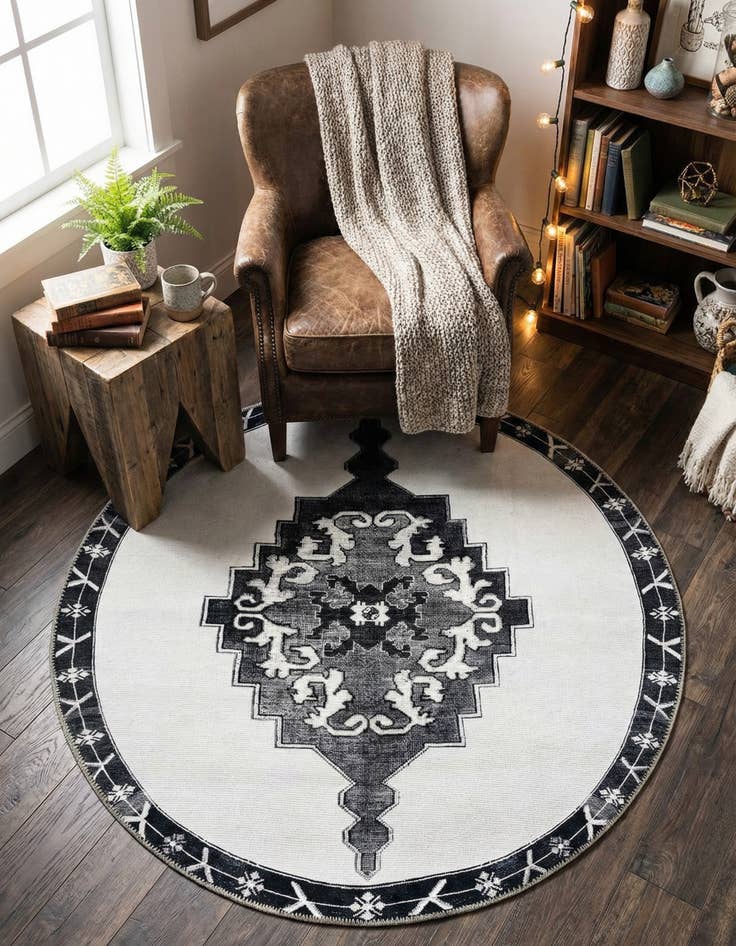 Detail image of 3' 6 x 3' 6 Timeless Round Rug