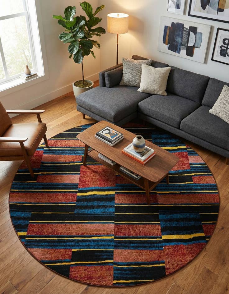 Detail image of 7' 10 x 7' 10 Easy-Clean Modern Indoor / Outdoor Round Rug