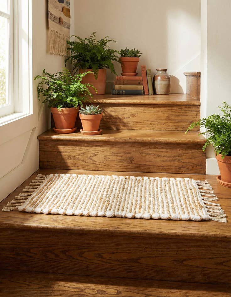 Detail image of 0' 9 x 2' 6  Hand Woven Chindi Jute Stair Rug