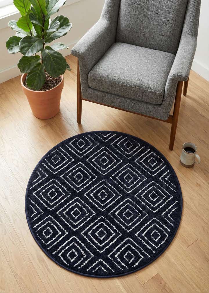 3' x 3' Easy-Clean Sabrina Soto Indoor / Outdoor Round Rug