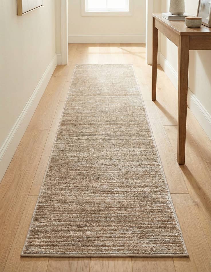 Detail image of 2' x 9' 10 Finsbury Runner Rug