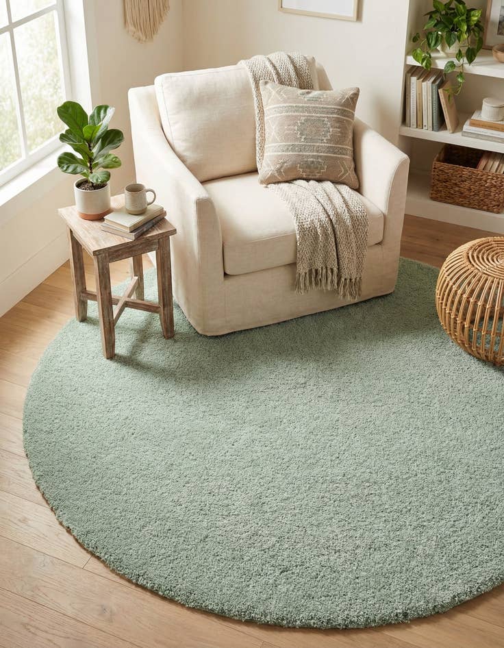 Detail image of 8' x 8' Solid Frieze Round Rug