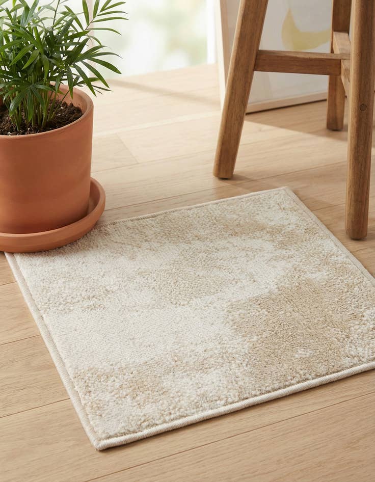 Detail image of 1' 4 x 1' 4 Aurora Sample Rug