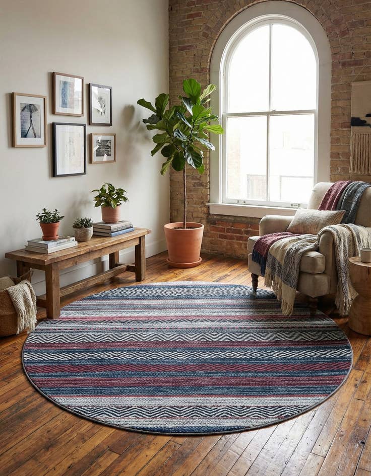 Detail image of 6' x 6'  Washable Yara Round Rug