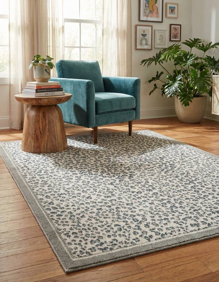 Detail image of 5' x 7' Savannah Rug
