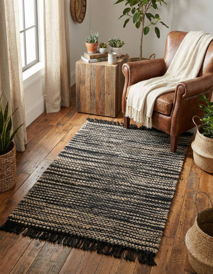 Detail image of 3' 1 x 5' 1  Hand Woven Chunky Jute Rug