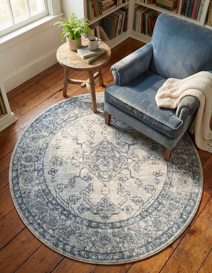Detail image of 4' x 4' Newport Round Rug