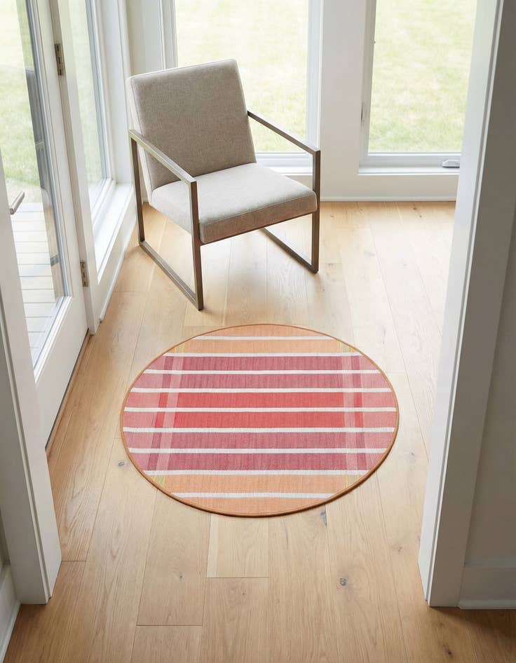Detail image of 3' x 3' Easy-Clean Striped Indoor / Outdoor Round Rug