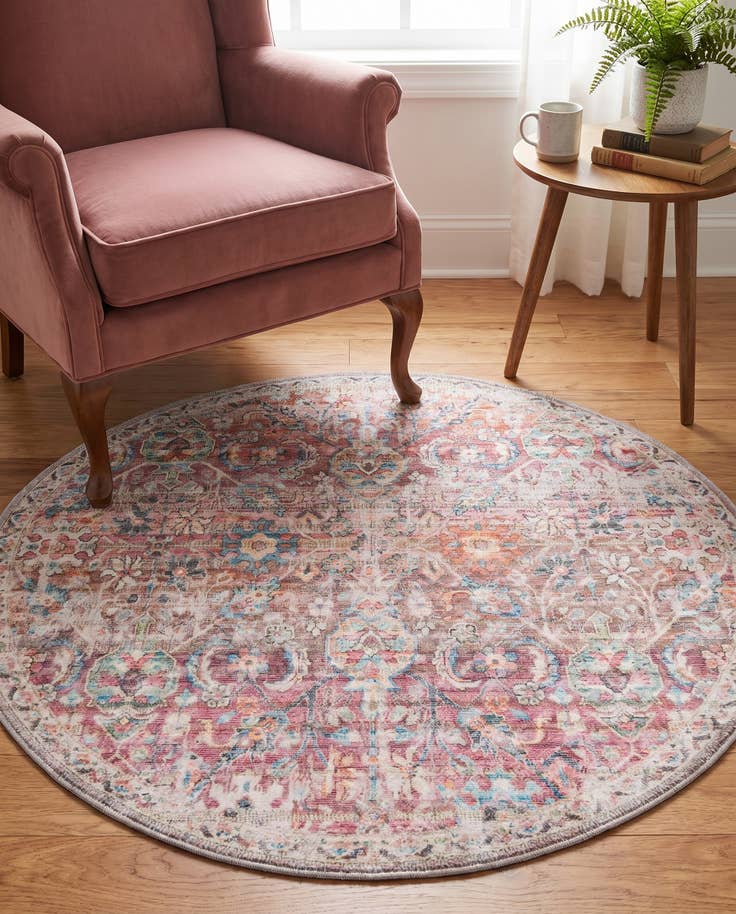Detail image of 3' 3 x 3' 3 Washable Nostalgia Round Rug