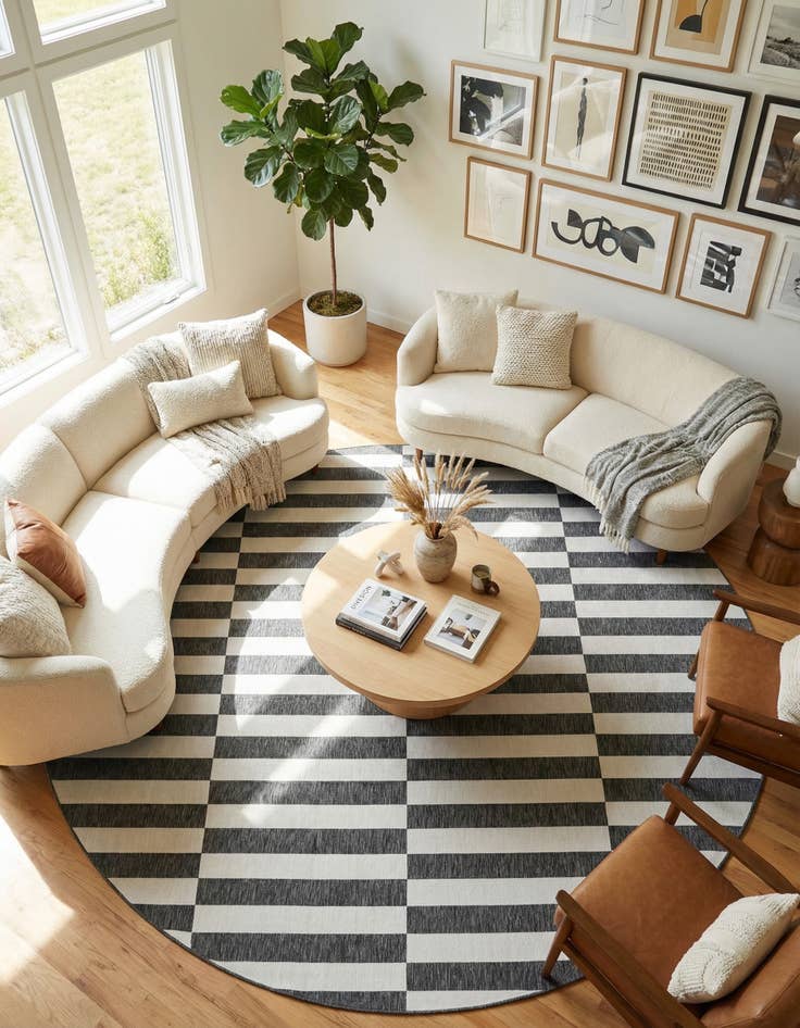 Detail image of 10' 8 x 10' 8  Washable Striped Indoor / Outdoor Round Rug