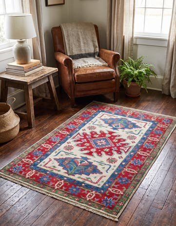 2' 7 x 4' 2 Hand Knotted Kazak Rug