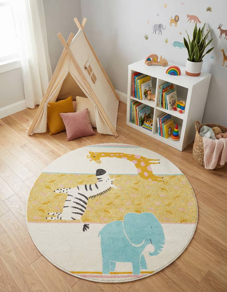 Detail image of 5' 3 x 5' 3 Animals Whimsy Kids Round Rug