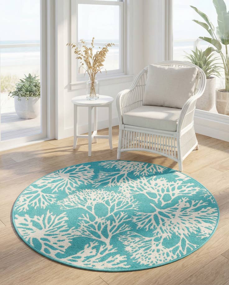 Detail image of 4' x 4' Easy-Clean Coastal Indoor / Outdoor Round Rug
