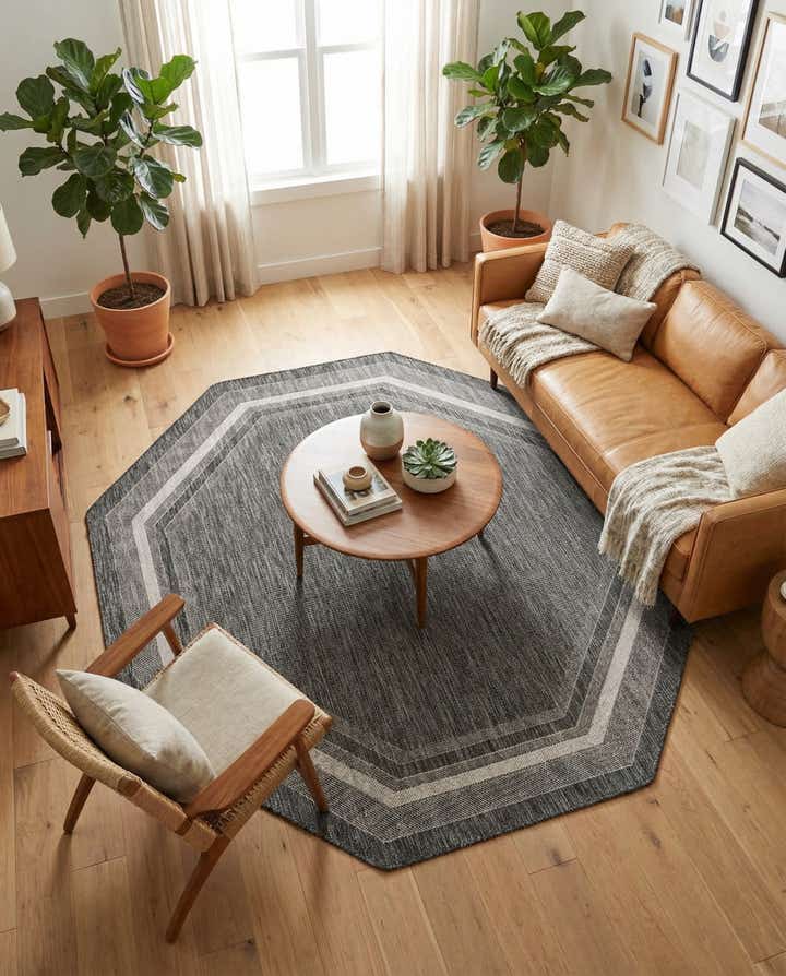 7' 10 x 7' 10 Easy-Clean Border Indoor / Outdoor Octagon Rug
