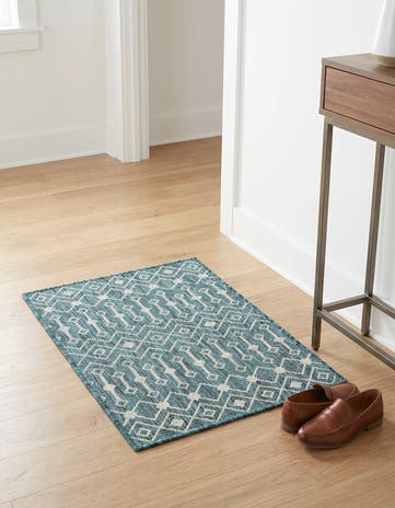 2' x 3' Easy-Clean Lattice Indoor / Outdoor Rug