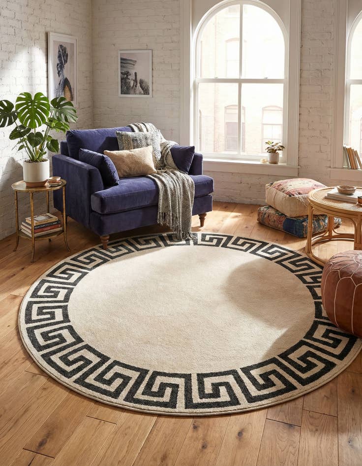 Detail image of 7' 10 x 7' 10 Hera Round Rug