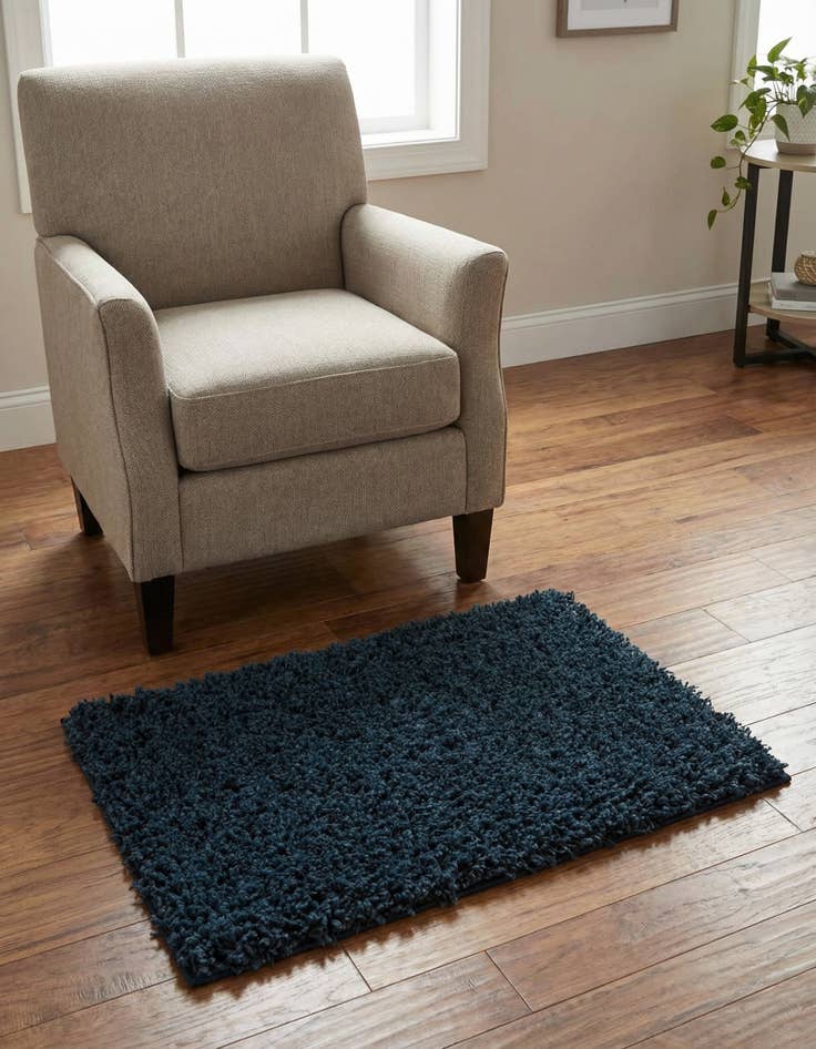 Detail image of 2' 2 x 3' Everyday Shag Rug