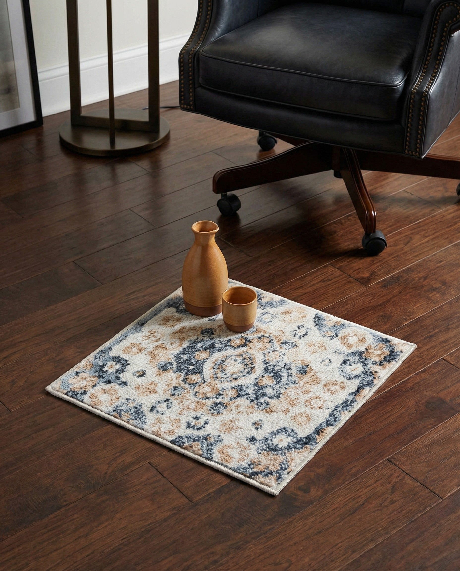 1' 4 x 1' 4 Oxford Sample Rug
