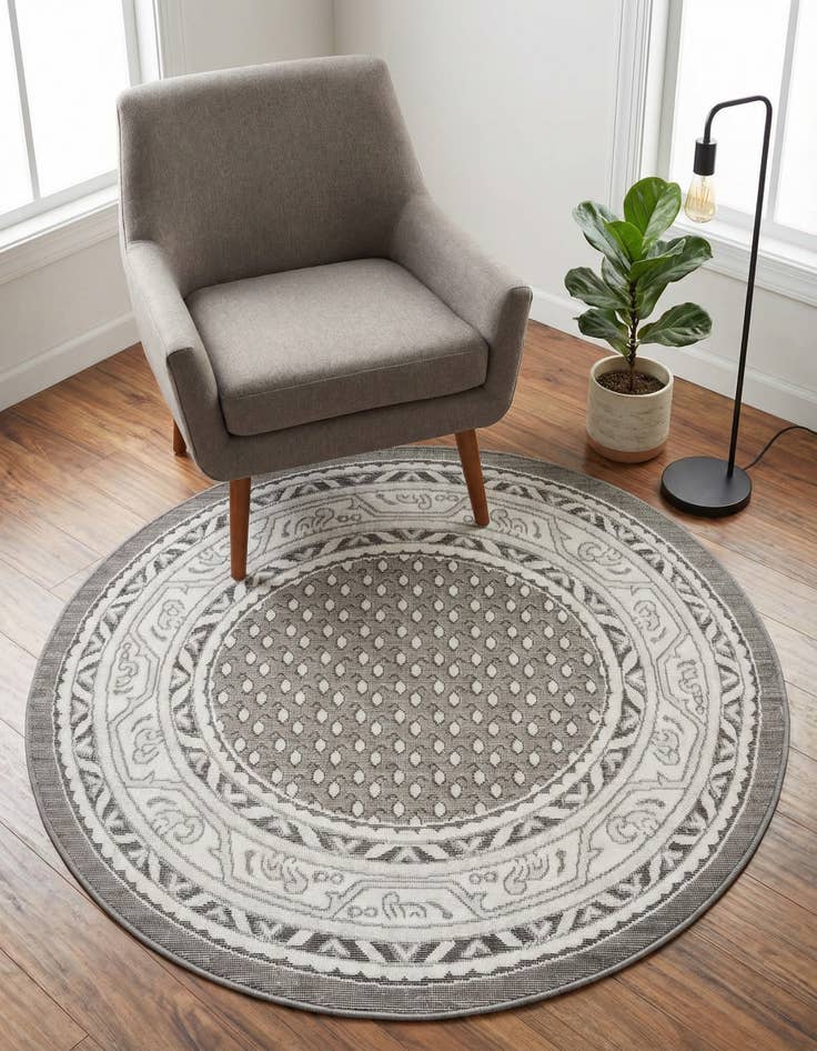 Detail image of 3' 7 x 3' 7 SoHo Round Rug