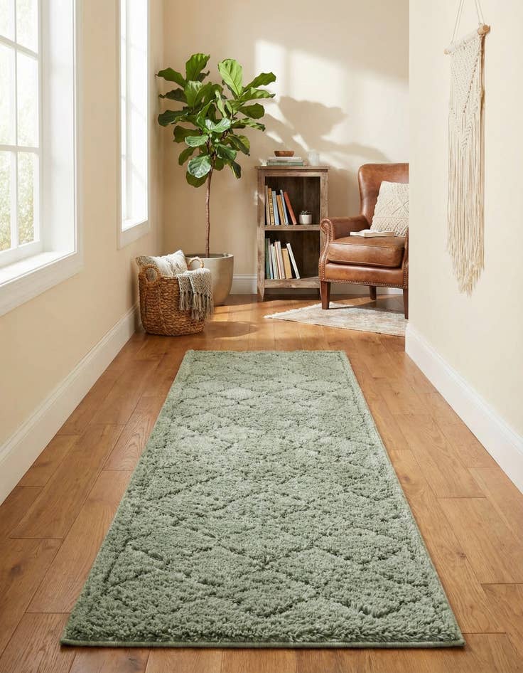 Detail image of 2' x 6' 9 Lattice Shag Runner Rug