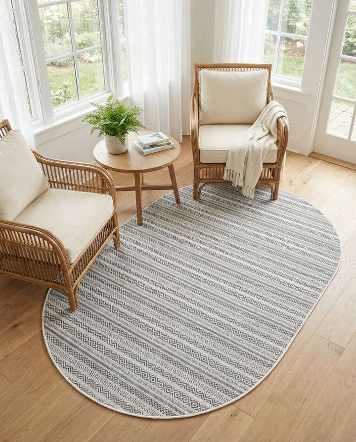 5' 3 x 8' Easy-Clean Ribbon Indoor / Outdoor Oval Rug