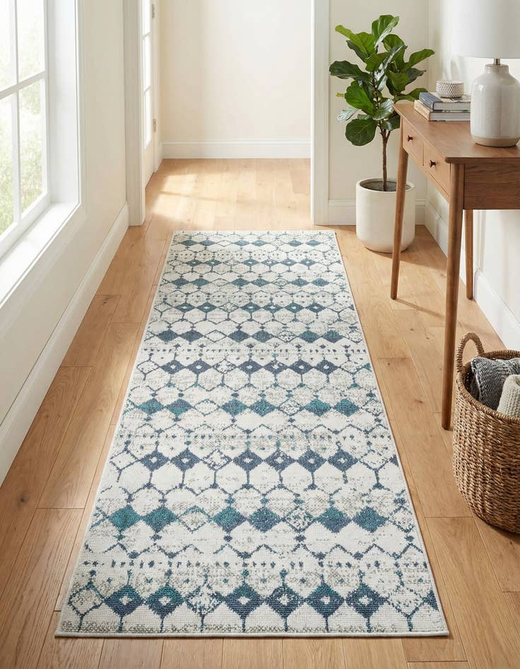Detail image of 2' x 6' Washable Lattice Indoor / Outdoor Runner Rug