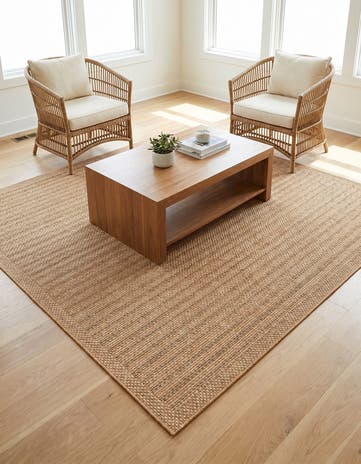 7' 10 x 7' 10 Easy-Clean Border Indoor / Outdoor Square Rug