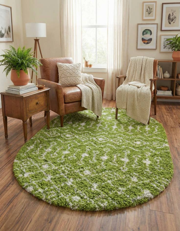 Detail image of 4' x 6' Moroccan Trellis Shag Oval Rug