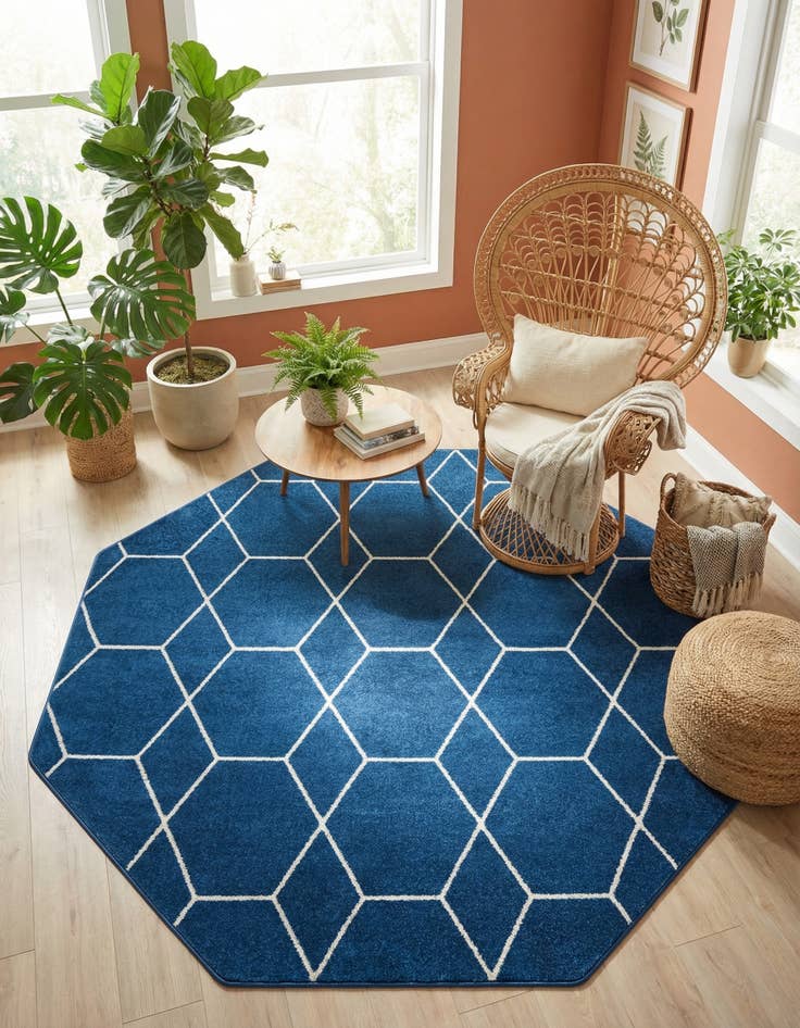 Detail image of  7' 10 x 7' 10 Lattice Frieze Octagon Rug