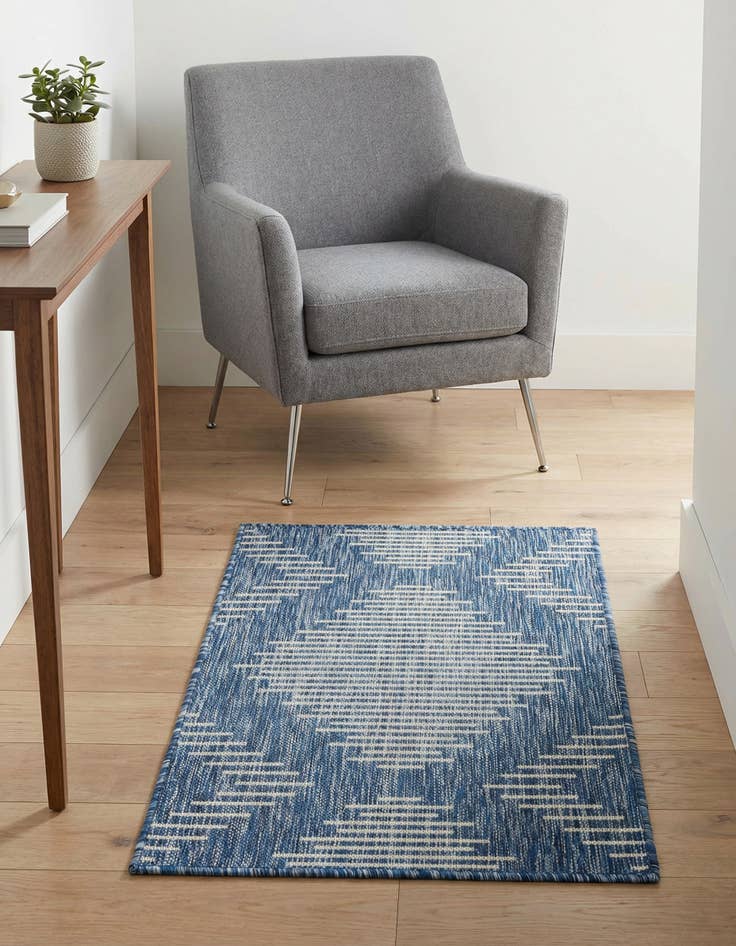 Detail image of 2' x 3' Easy-Clean Modern Indoor / Outdoor Rug