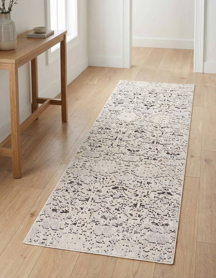 Detail image of 2' 2 x 6' Amulet Runner Rug