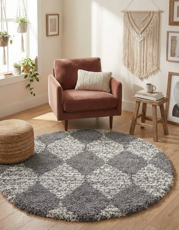 Detail image of 5' 3 x 5' 3 Serenity Shag Round Rug