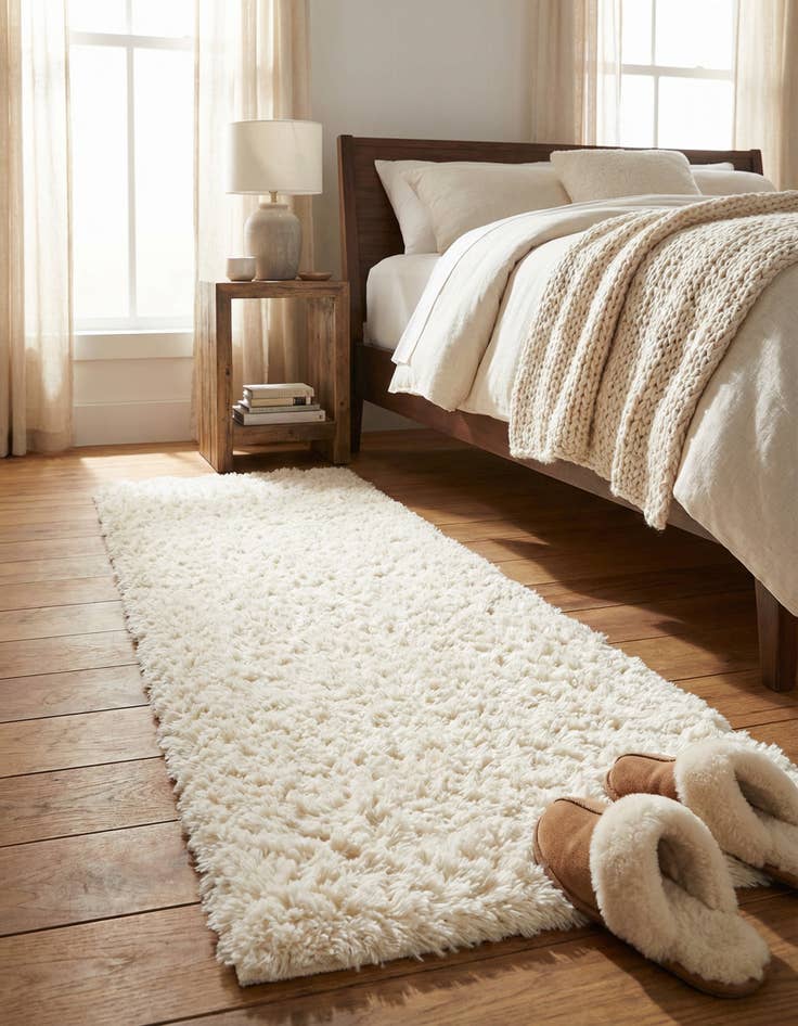 Detail image of 2' x 6' 5 Infinity Shag Runner Rug