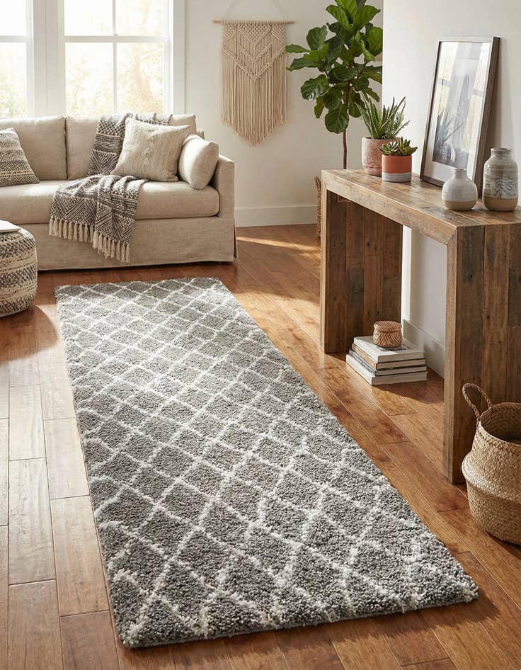 Detail image of 2' 7 x 10' Marrakesh Shag Runner Rug