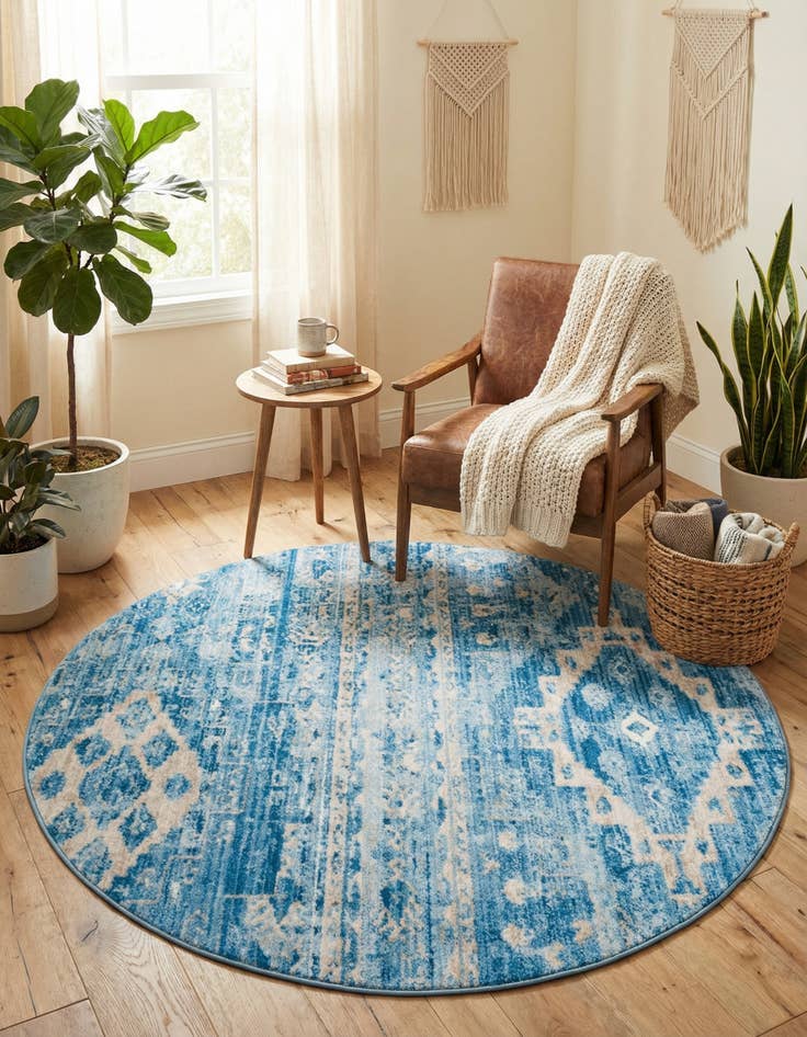 Detail image of 5' x 5' Madrid Round Rug