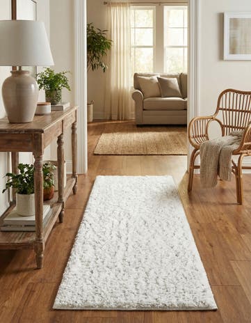 Snow White Everyday Shag Runner Rug